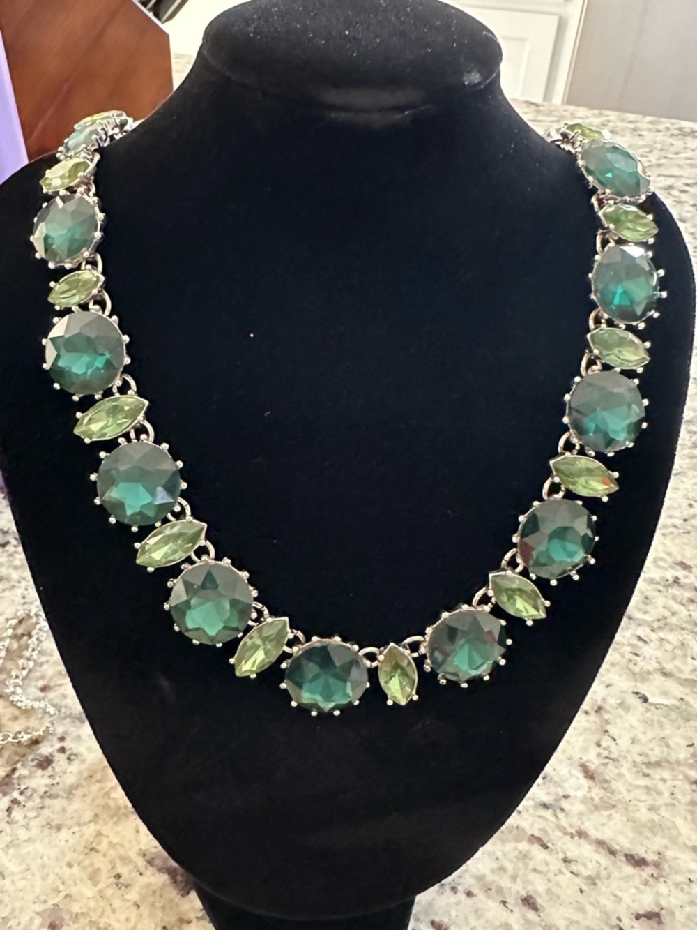 Anne Klein Green Crystal Statement Necklace Silver Tone Bold Bib - Picture 3 of 7